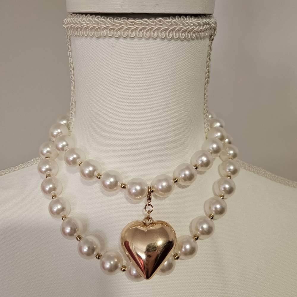 Source Unknown White Pearl Double Strand Necklace with Gold Heart Pendant